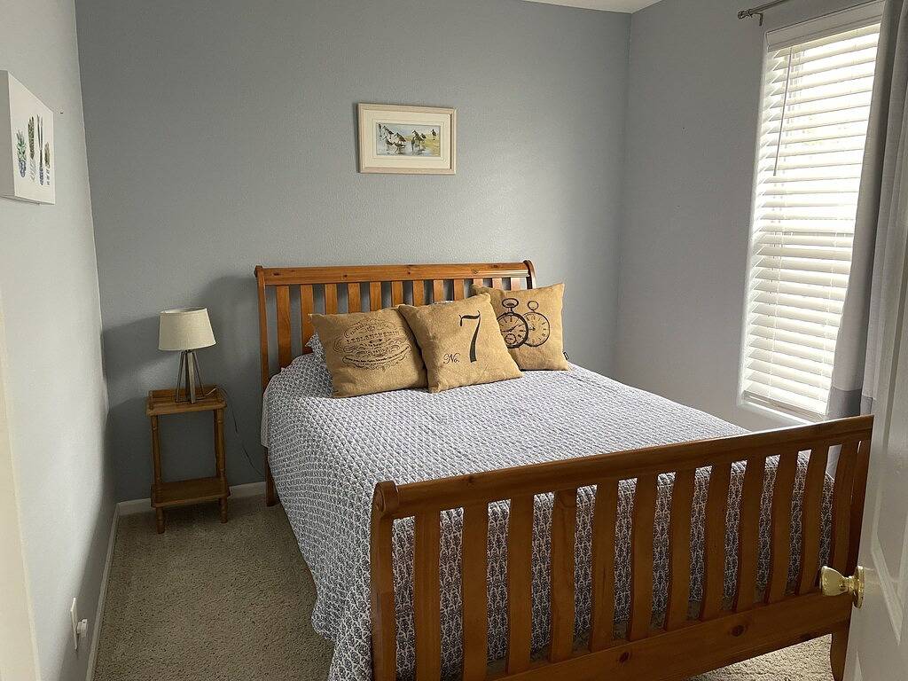 Ganze Wohnung, Brand New Hardwood Floors! Beautiful views, walk to Strip, shopping and fun! in Lake Ozark, Lake of the Ozarks