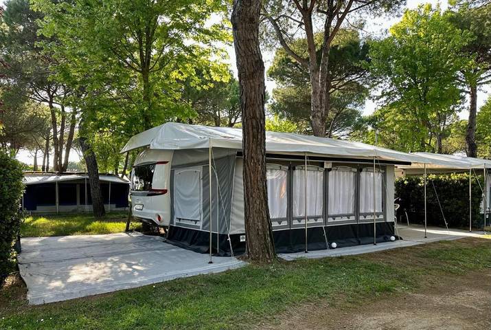 Camping für 4 Personen, mit Pool und Garten sowie Ausblick und Sauna in Cavallino - 4
