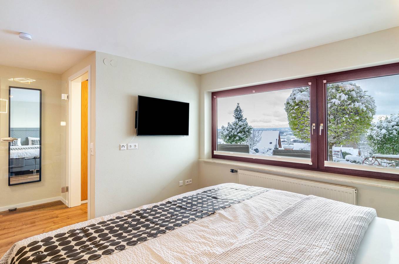 Ganze Wohnung, Apartment „Behling“ mit Bergblick, privater Terrasse und Wlan in Frickingen, Region Bodensee-Oberschwaben