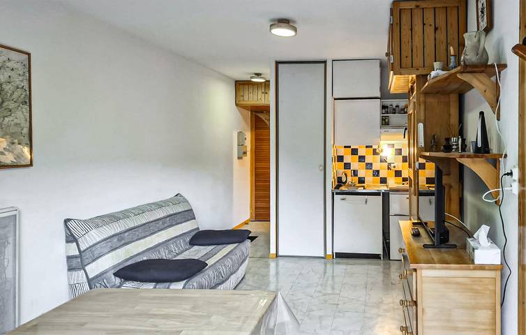 Apartamento vacacional entero, Acogedor apartamento cerca del lago de Fabrèges y de un restaurante — ¡Aparcamiento incluido! in Station d'Artouste, Laruns