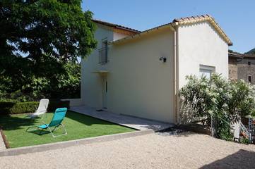 Gîte pour 6 personnes, avec jardin et terrasse à Saint-Florent-sur-Auzonnet