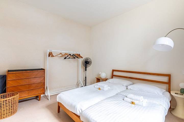 GuestReady- Unique bright house with garden access in Montreuil, Seine-Saint-Denis