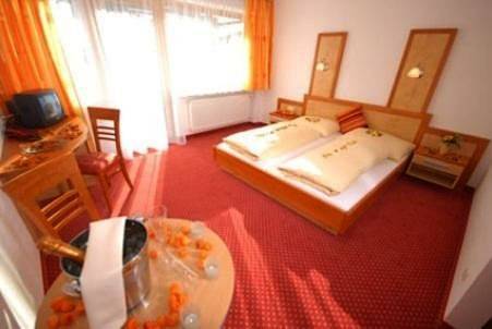 Hotel-Pension Flora in Hinterglemm, Saalbach-Hinterglemm