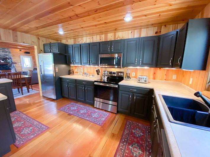 Log cabin for 12 people, with yard in Door County