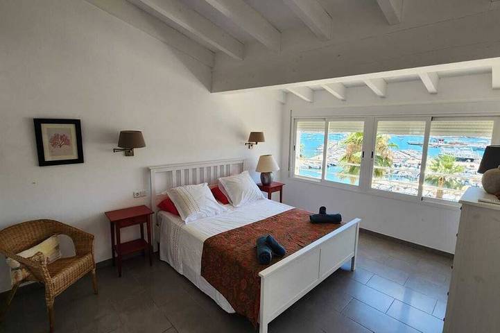 Appartement entier, Appartement  spacieux avec Grande Terrasse et cuisine d'été in Port de Sóller, Sóller