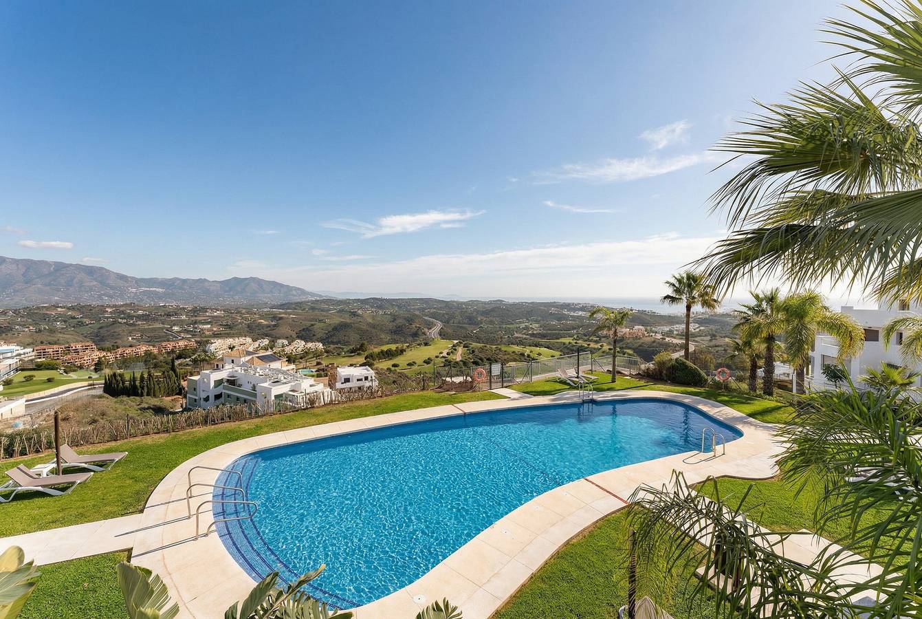 Ganze Wohnung, Apartment mit Panoramablick im La Cala Hill Club in Sitio de Calahonda, Mijas