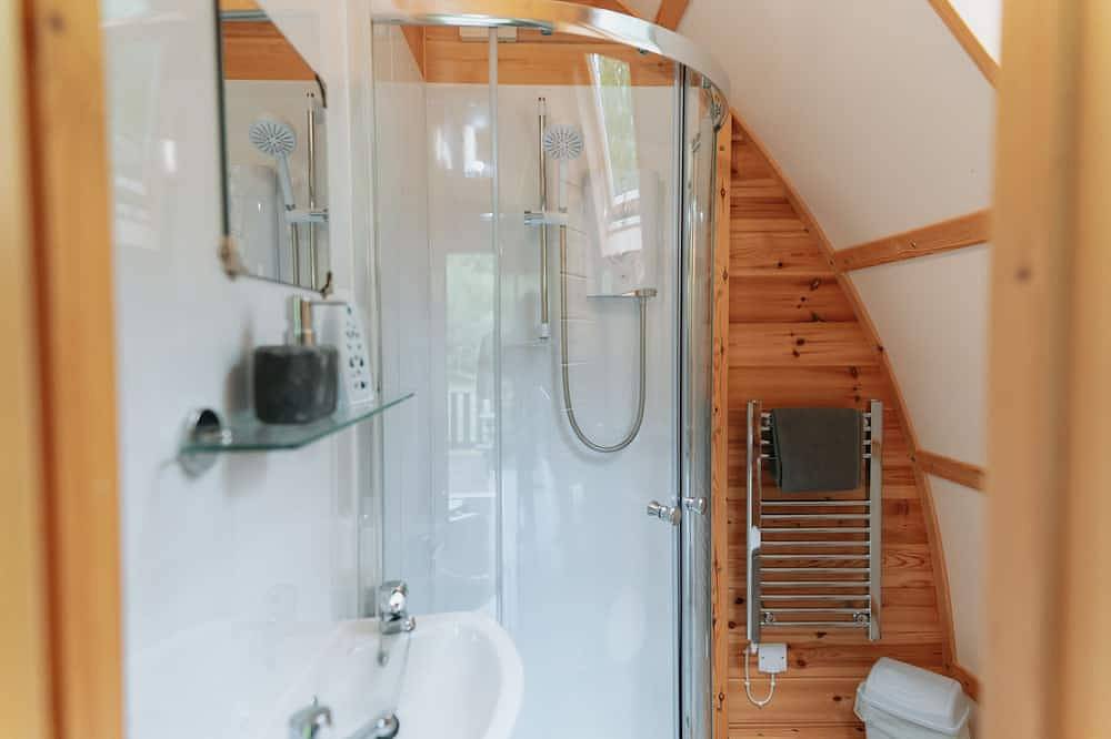 Standard-Kabine-Ensuite mit Dusche in Newtown Linford, Heart of England