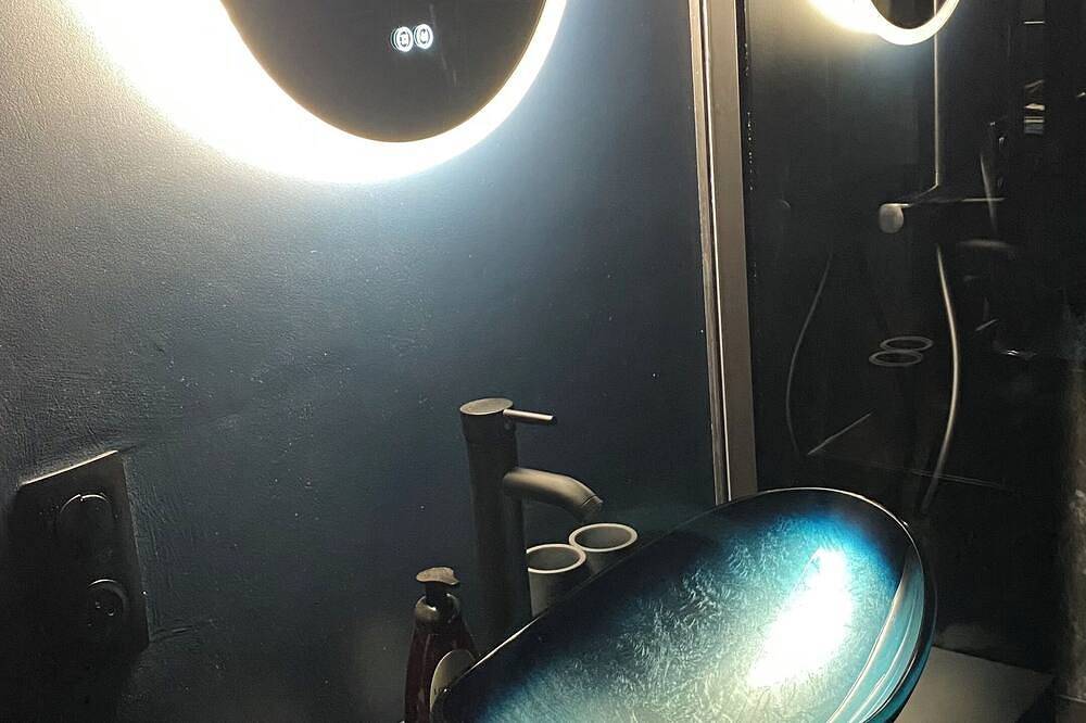 Entire apartment, Overnight experience at the 21 moons with balneotherapy in Roanne, Roanne region