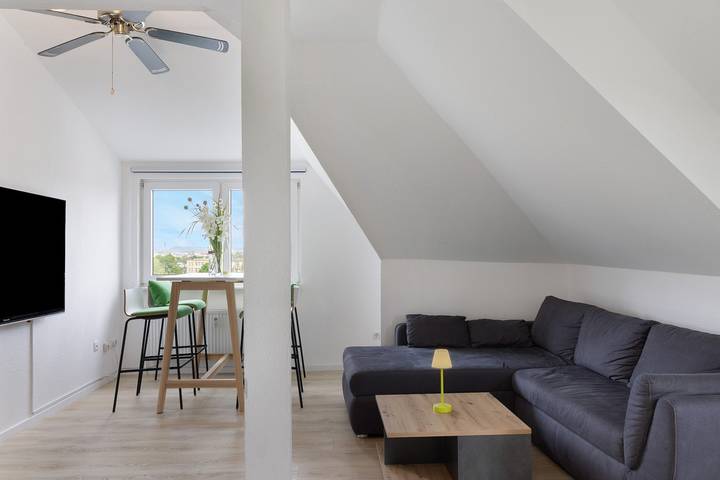Ferienwohnung für 6 Personen, mit Balkon in Kassel