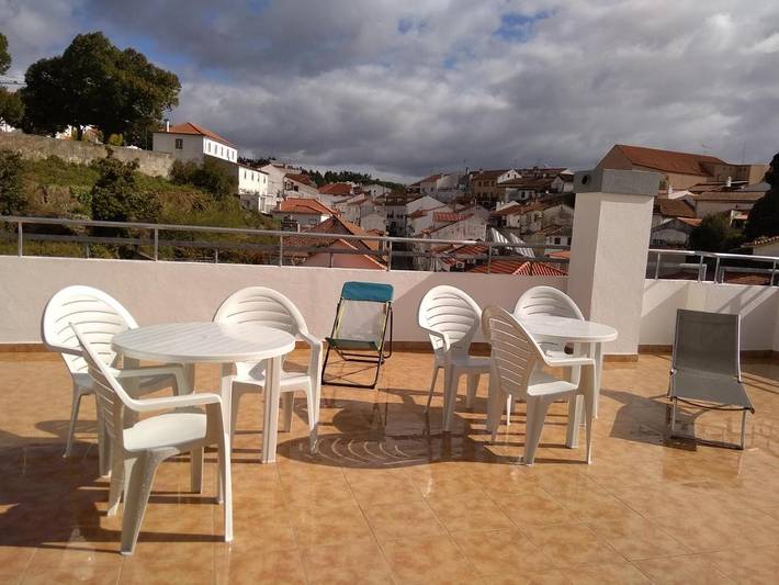 Apartamento de férias para 6 pessoas, com terraço e vista em Sertã