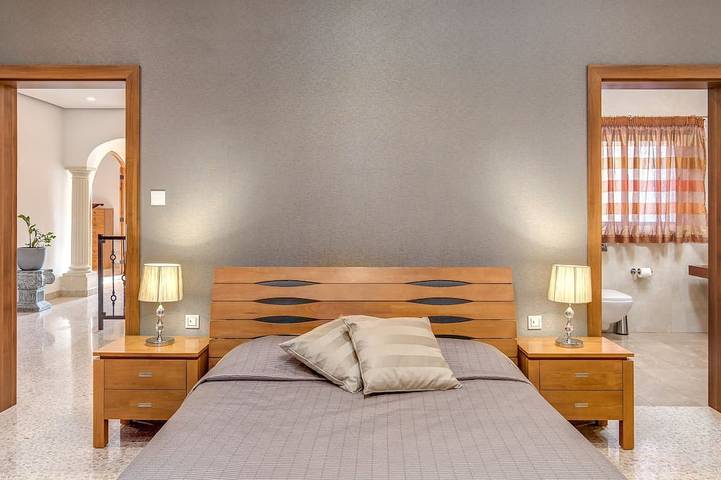 Location de vacances pour 12 personnes, avec jacuzzi et jardin dans Mellieha - 2