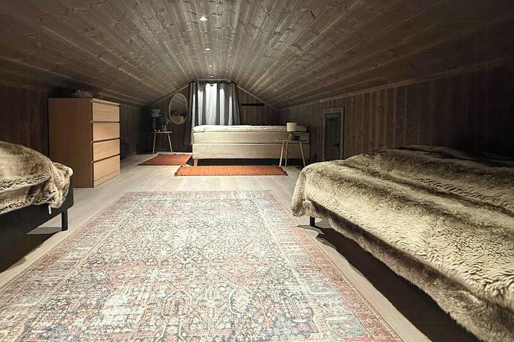 Moderne Hütte mit Freizeitangeboten und Feuerstelle in der Nähe von Voss in Voss