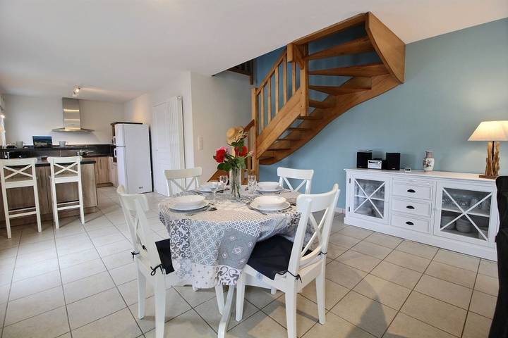 Gîte pour 4 personnes, avec Terrasse ainsi que Jardin et Vue à Hillion
