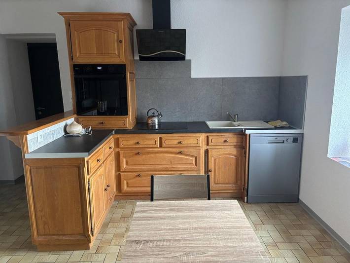 Location de vacances pour 7 personnes, avec terrasse à Esboz-Brest