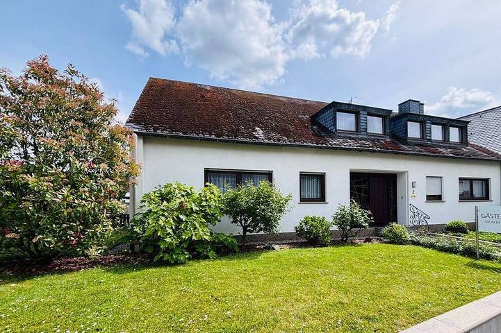 Doppelzimmer Zimmer 3 - Gästehaus Am Rebenhang in Mehring, Moseleifel