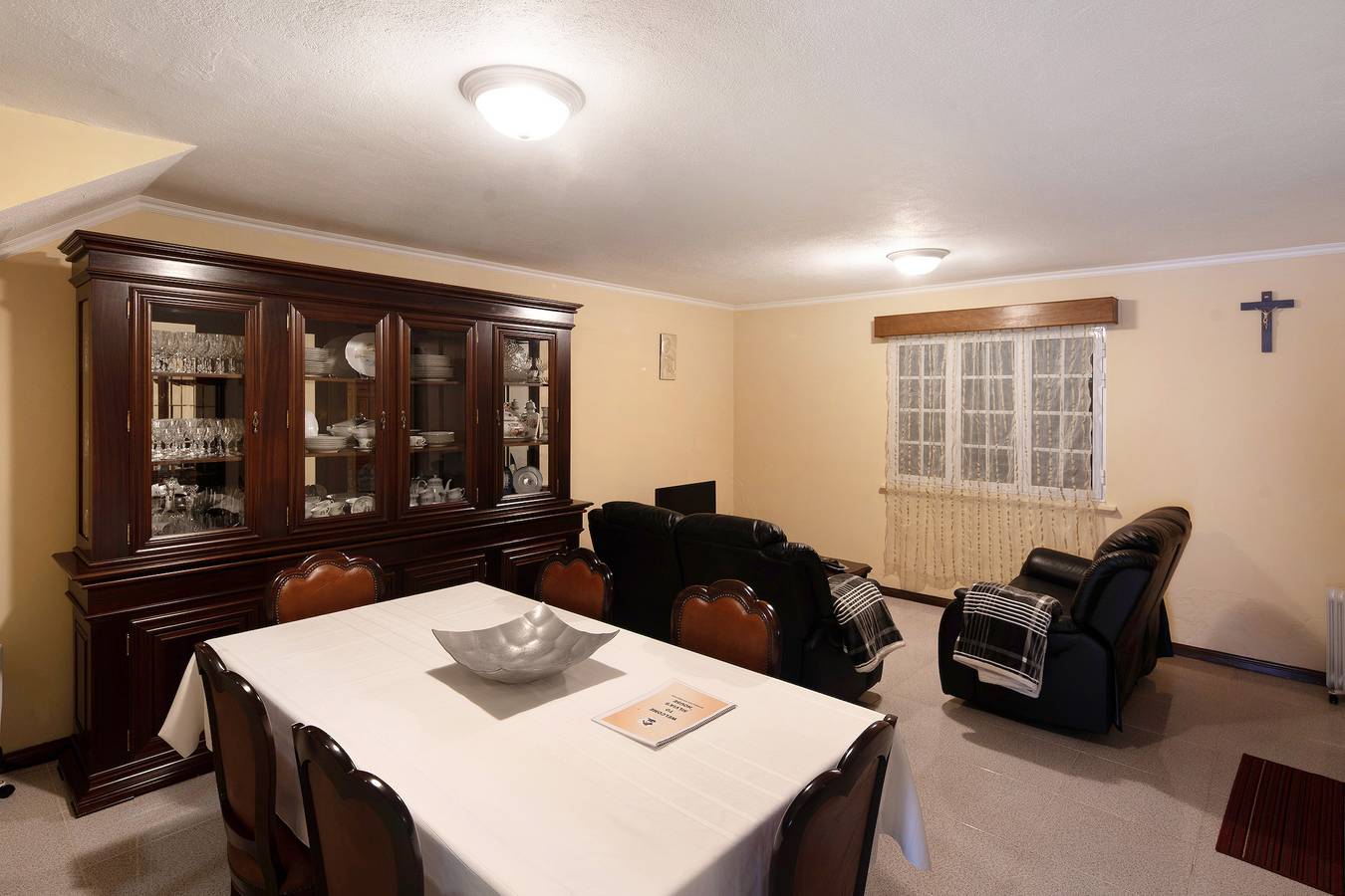 Casa de férias 'Silvia's House' com terraço privado, jardim privado e acesso Wi-Fi in São Miguel Island, Rosto do Cão (Livramento)