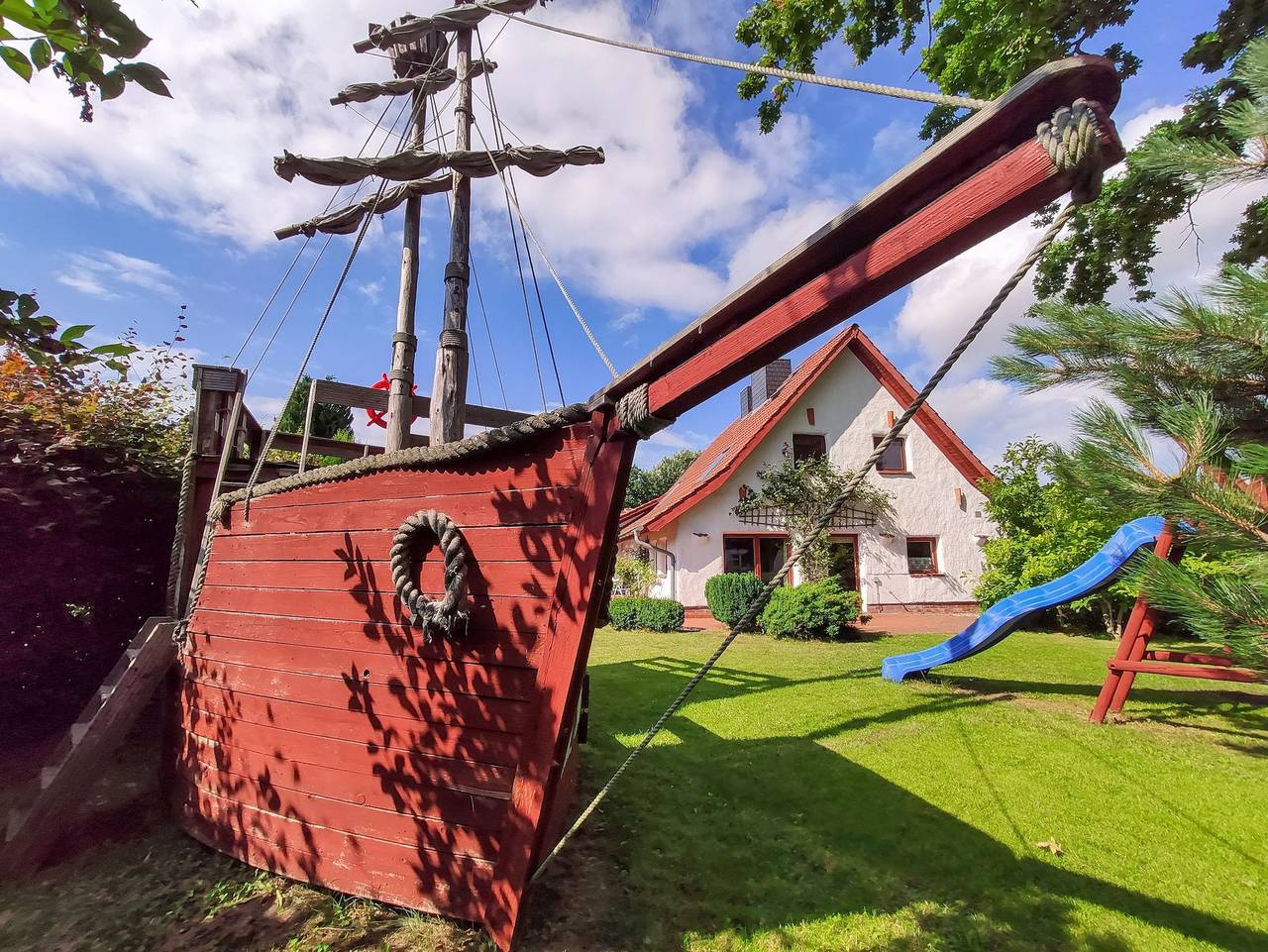 Ganze Ferienwohnung, Ferienhaus Ostseeräuber - Ferienwohnung 2 in Bodstedt, Fuhlendorf