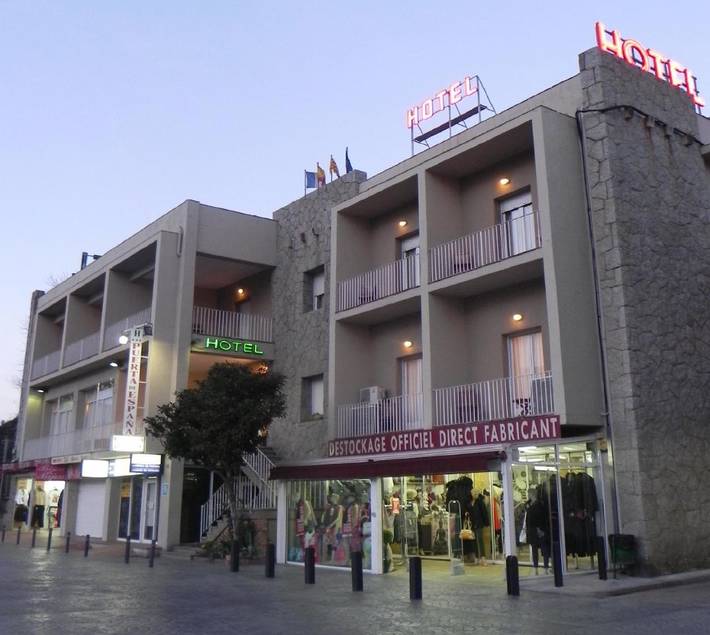 Hôtel pour 2 personnes, avec balcon à La Jonquera