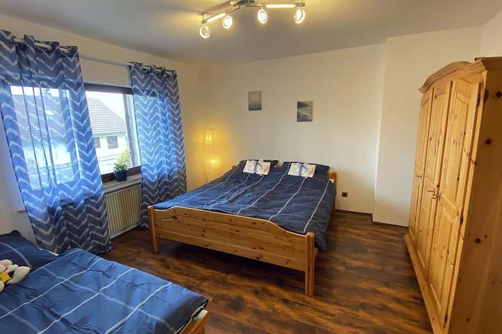 Ferienwohnung für 5 Personen, mit Terrasse und Garten in Reichshof - 2