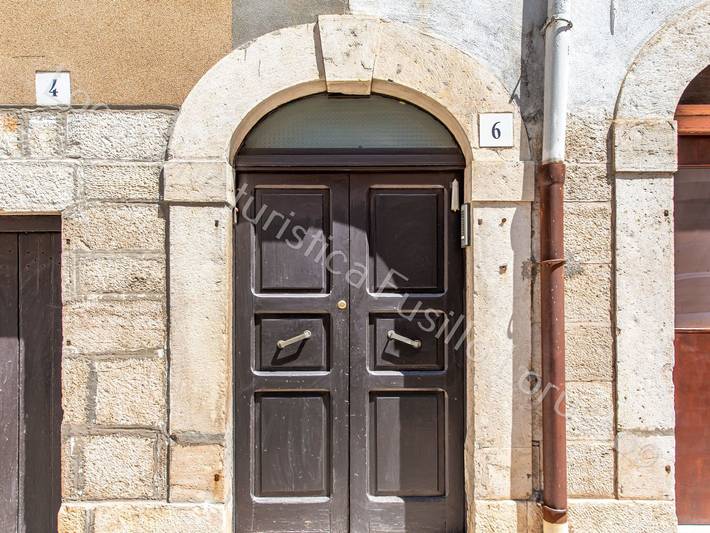 Gîte pour 4 personnes, avec balcon à Andria - 3