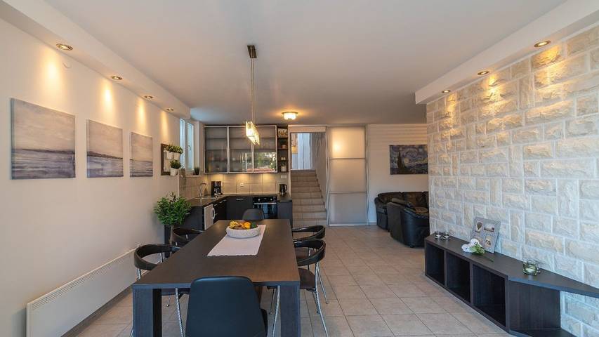 Ferienhaus für 7 Personen, mit Balkon in Split-Dalmatien - 4