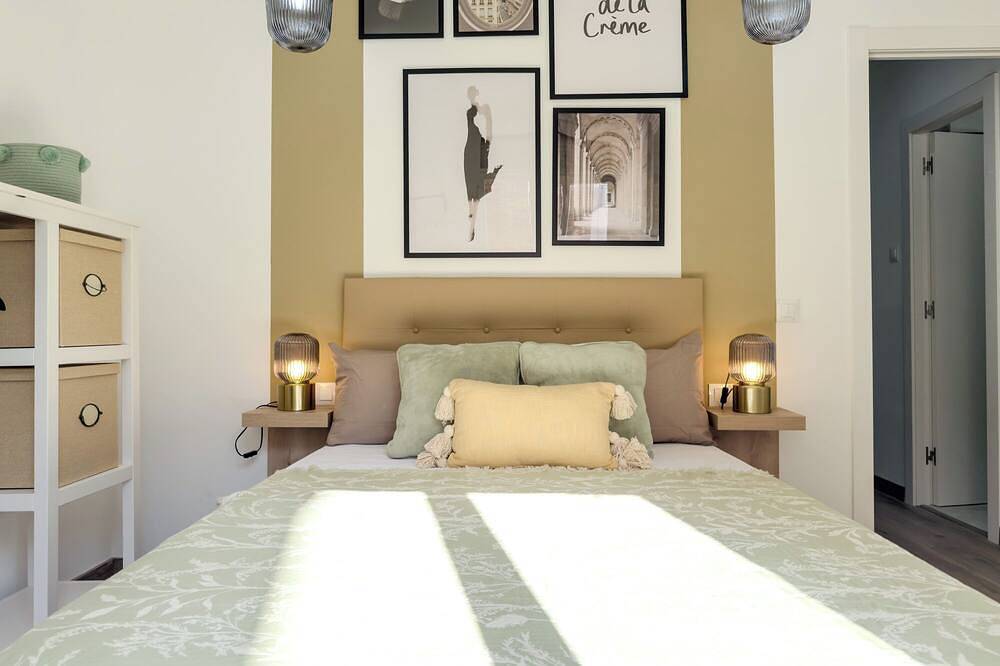 Ganze Wohnung, Apartment 2 in Ronda Sant Pau in Barcelona Zentrum, Barcelona