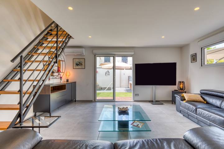 Villa 6 persone con piscina privata, Wi-Fi e aria condizionata in Pérols, Costa mediterranea (Francia)