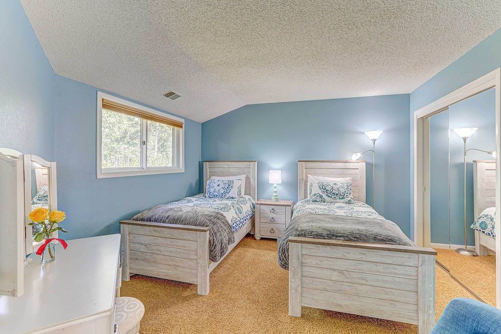 Mountain Views + Hot Tub: Airy Forest Escape! in Arapaho and Roosevelt National Forests