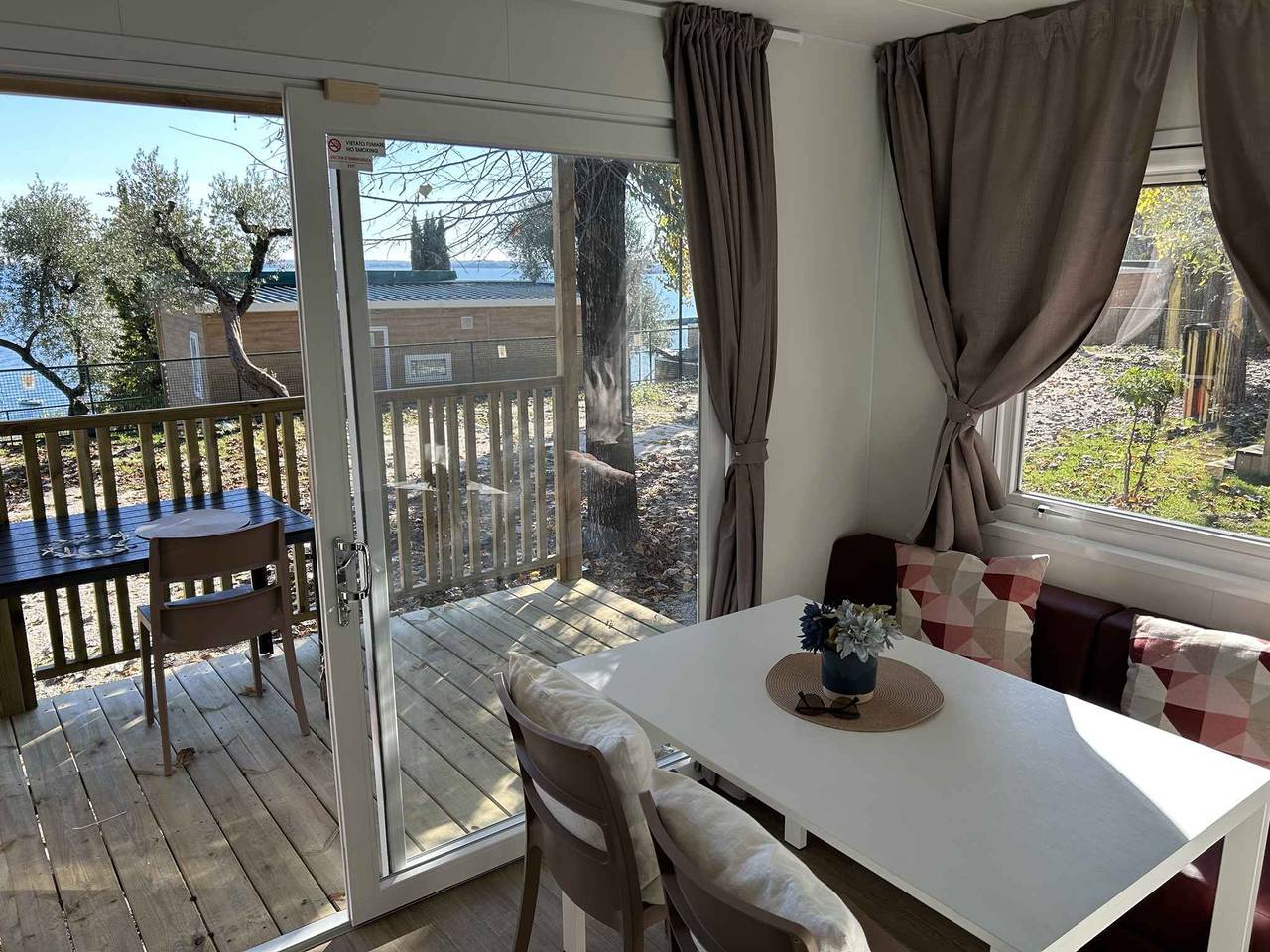 Mobilehome mit Klimaanlage und Terrasse in Padenghe sul Garda, Gardasee-Berge