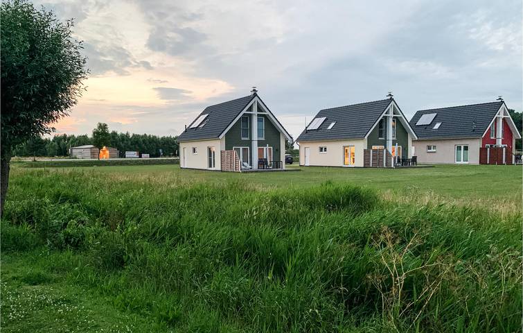 Ferienhaus für 8 Personen, mit Terrasse und Garten sowie Sauna, kinderfreundlich in Büsum - 2