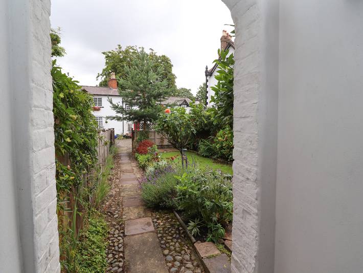 Gîte pour 4 personnes, avec jardin à Chester - 3