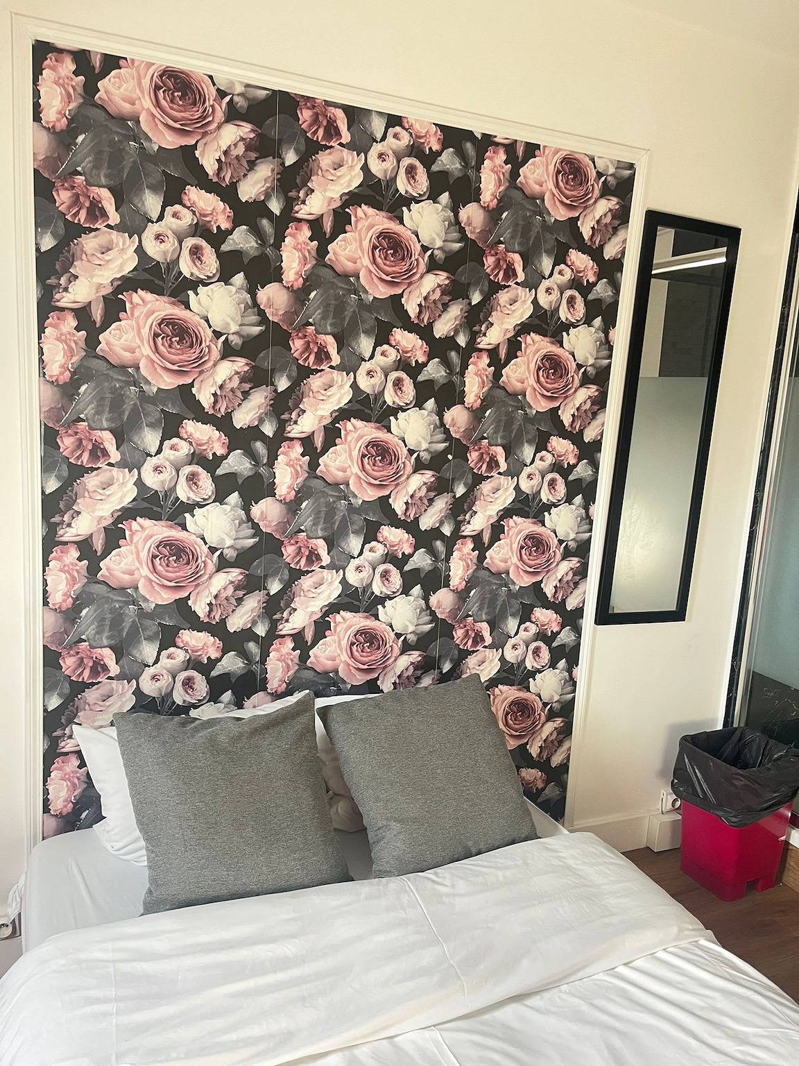 Studio entier, Small updated studio in luxe area in Tour Eiffel, Paris