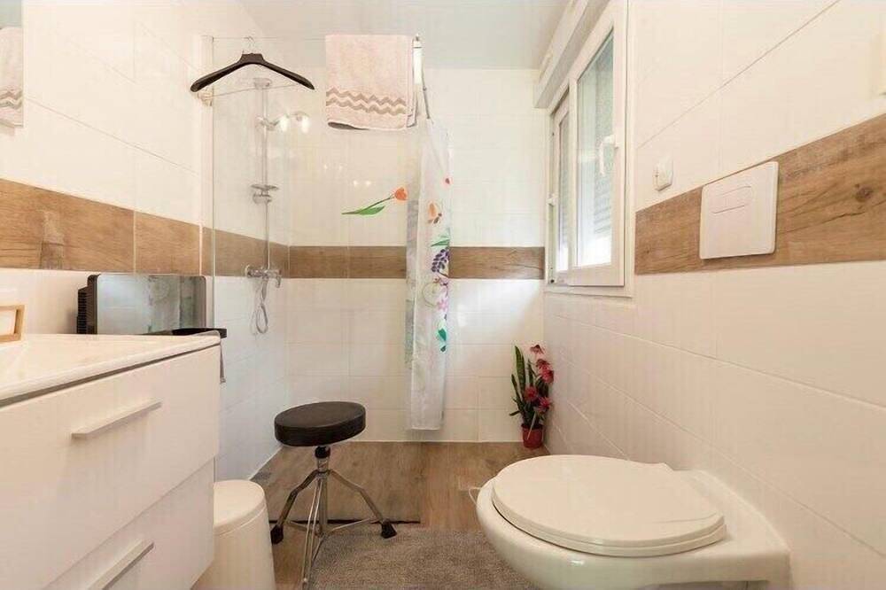 Entire apartment, Suite Escale Ground Floor in Plouédern, Brest region