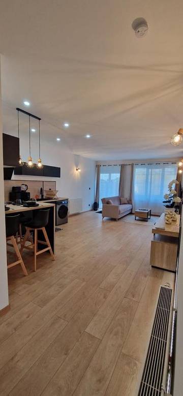 Gîte pour 4 personnes, avec terrasse et jardin à Illzach