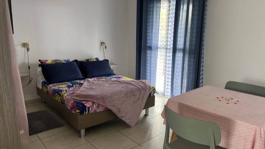 Gîte pour 2 personnes, avec jardin dans Les Lianes - 3