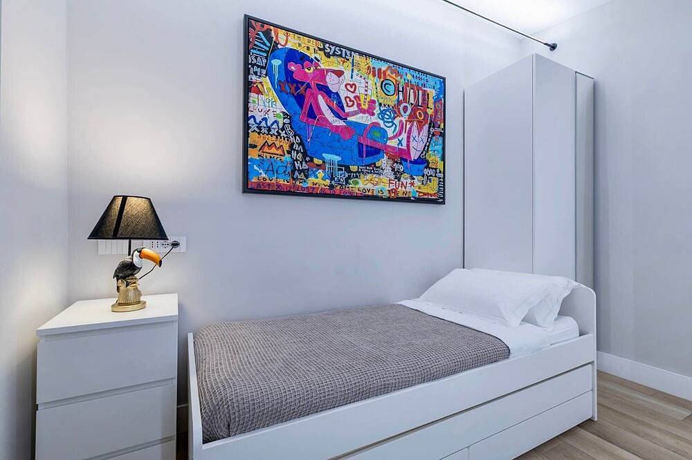 Luxurious, Fully Renovated 2Br Townhouse with Terrace in Central Olbia. in Terranoa/Olbia, Olbia