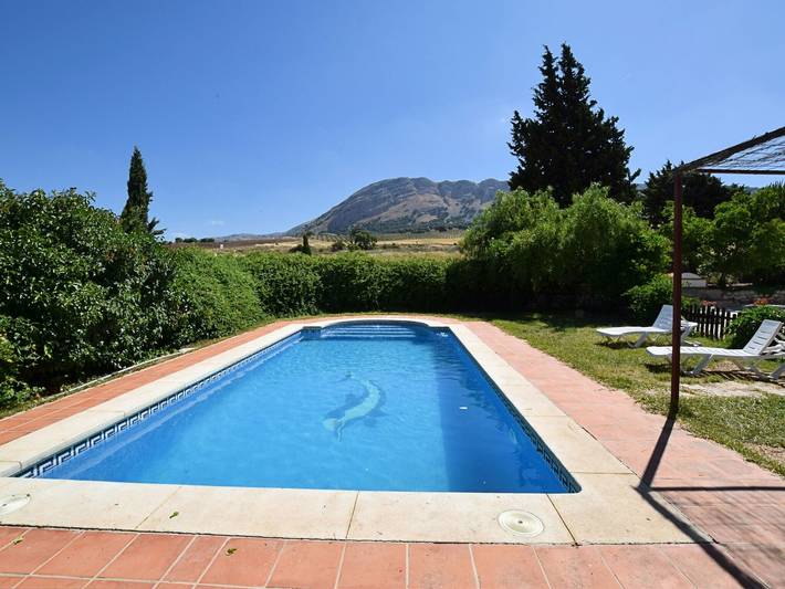 Location de vacances pour 6 personnes, avec jardin et piscine, animaux acceptés à Loja - 2