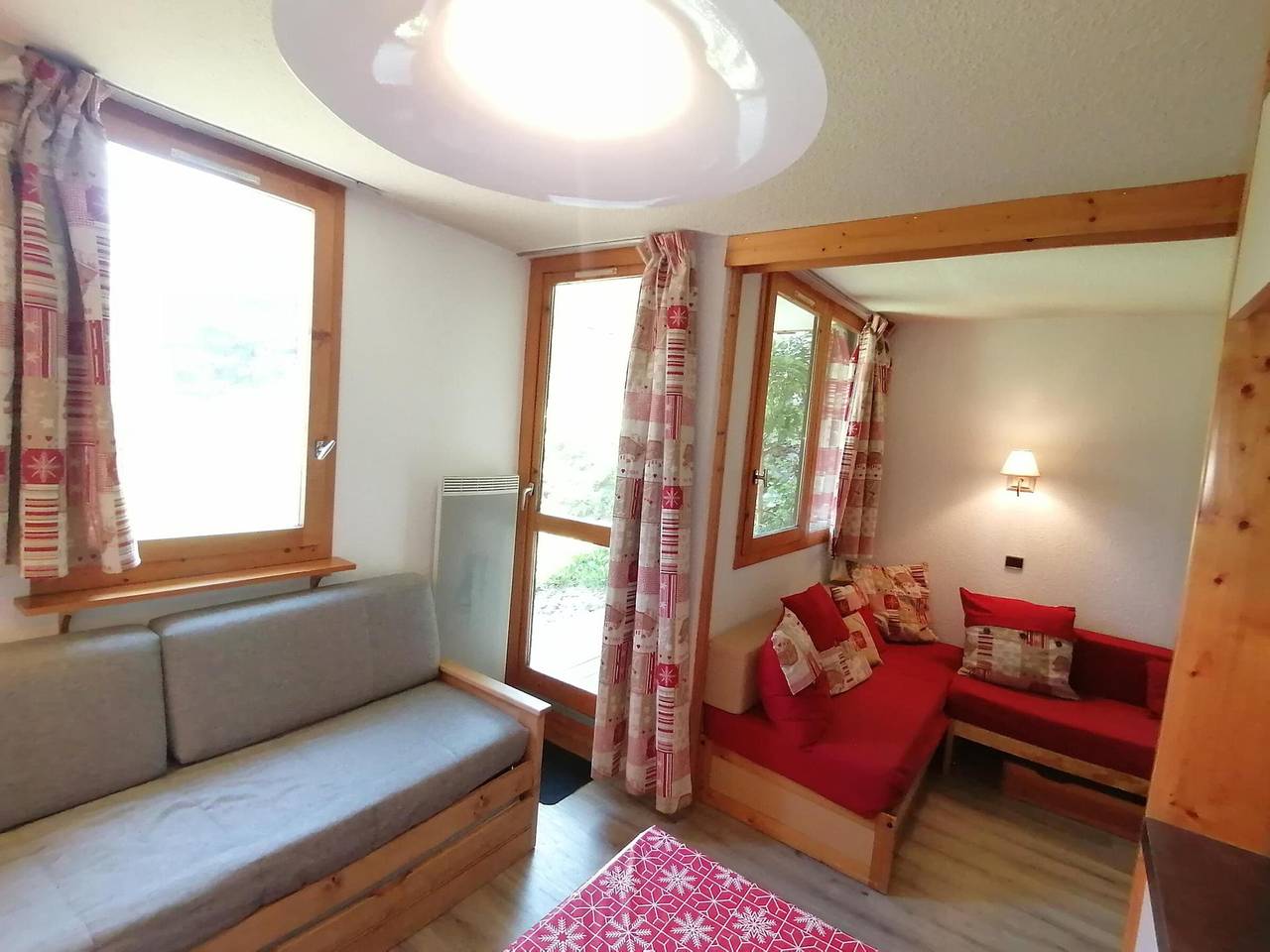 Studio entier, Studio cosy, skis aux pieds, terrasse privative, au coeur de Montalbert in La Plagne, Aime-la-Plagne