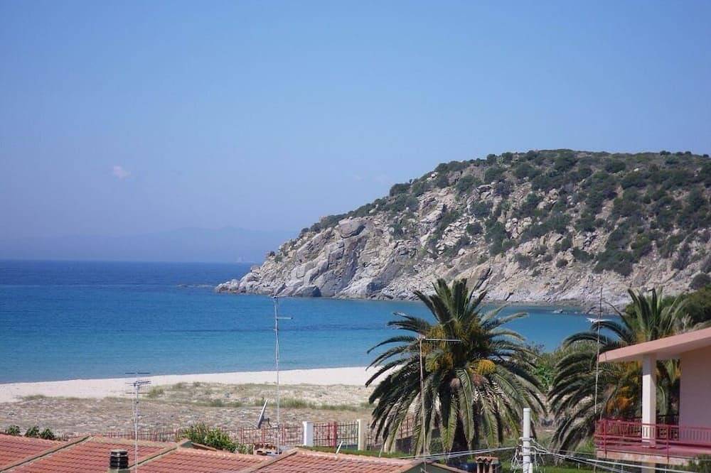 Penthouse 30mt from the beach with direct access to the sea 🌊 in Solanas, Comune di Sìnnia