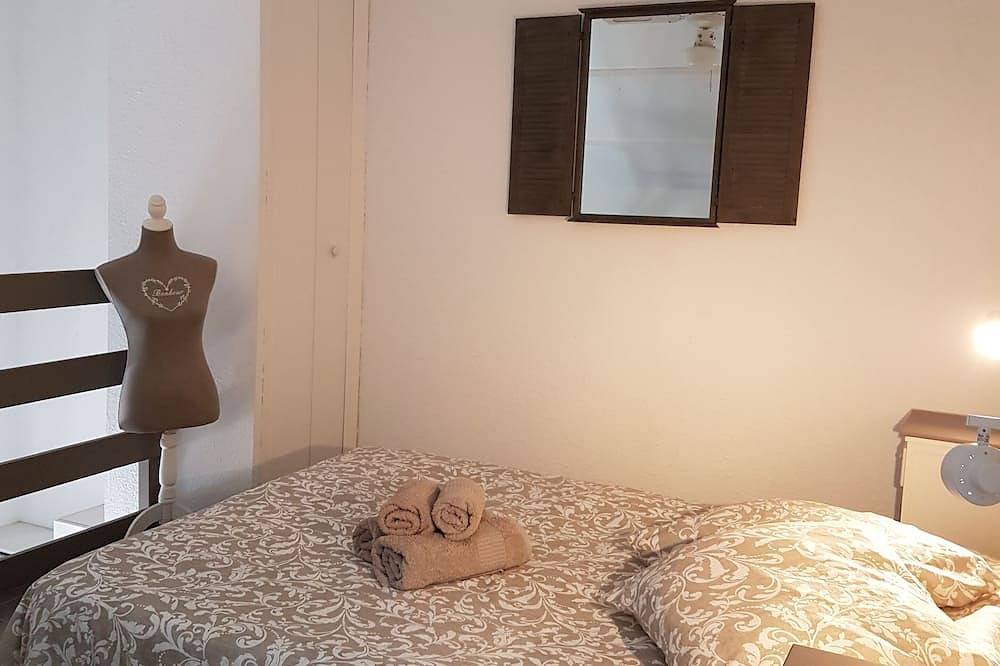 Mini Villa 5 Minutes Walk From Santa Giulia Beach in Santa Giulia, Porto-Vecchio