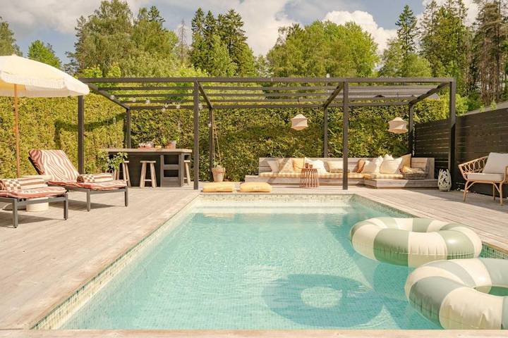 Ferienwohnung für 9 Personen, mit Balkon und Terrasse sowie Garten und Pool in Sollentuna kommun - 2