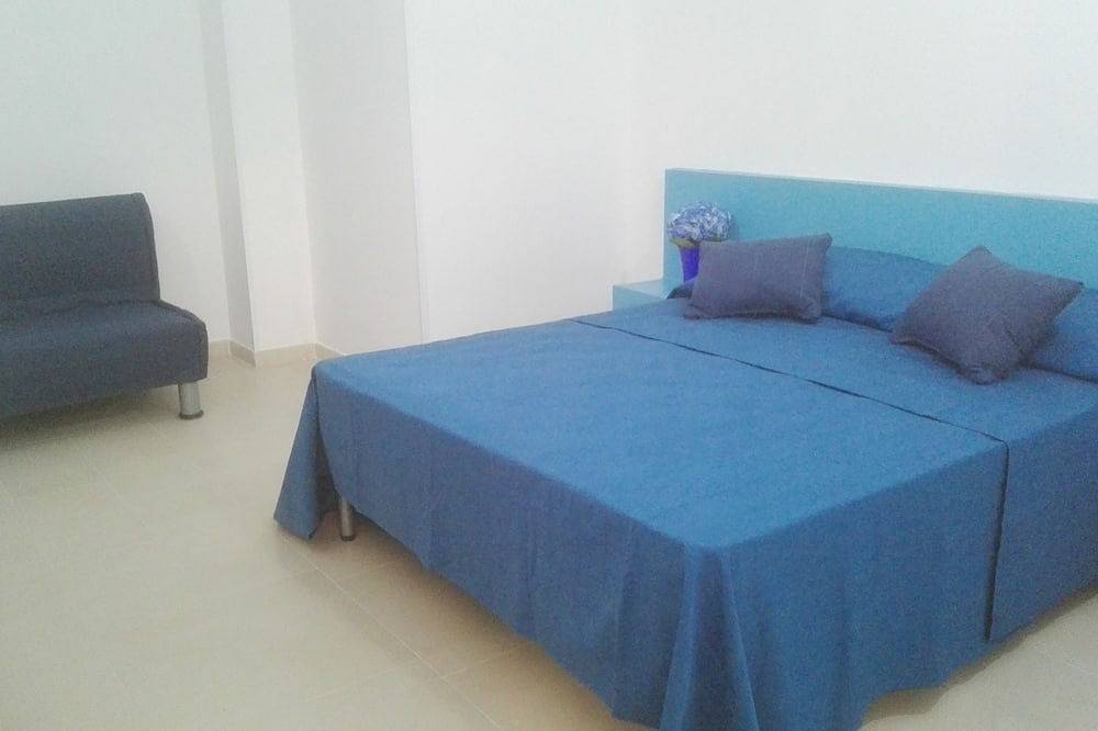 Appartamento intero, Alloggio a 50 mt. dal mare, 5 minuti da Gallipoli e dalle Maldive Salentine in Torre Suda, Racale