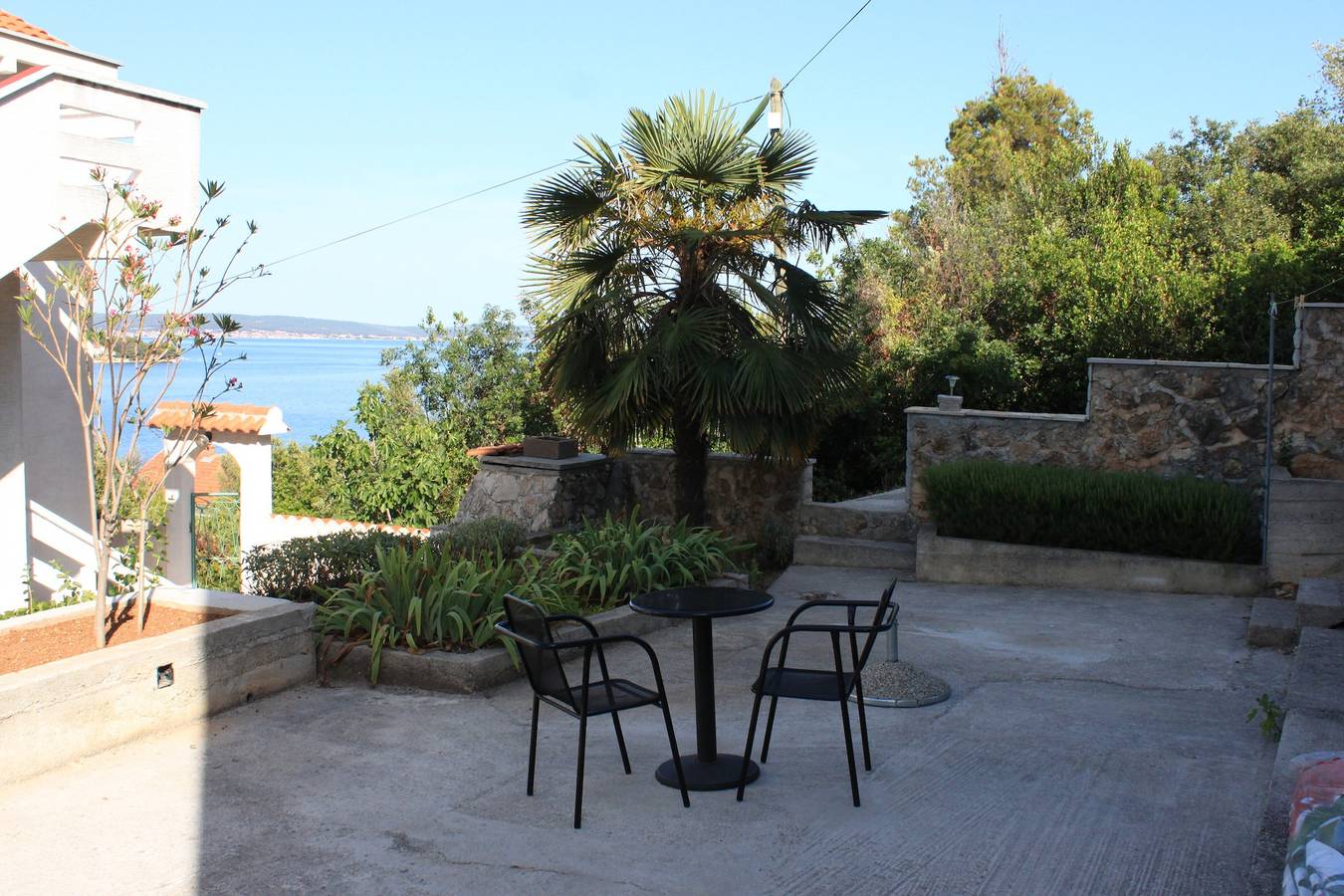 Appartement entier, Garçonniere avec la terrasse et la vue sur le mer Kali, Ugljan As-8202-b in Kali, Île d'Ugljan