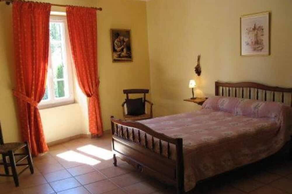 Entre Provence et Ardèche, gîte du mas chazel proche d'uzès et Nîmes in Lussan, Région de Nîmes