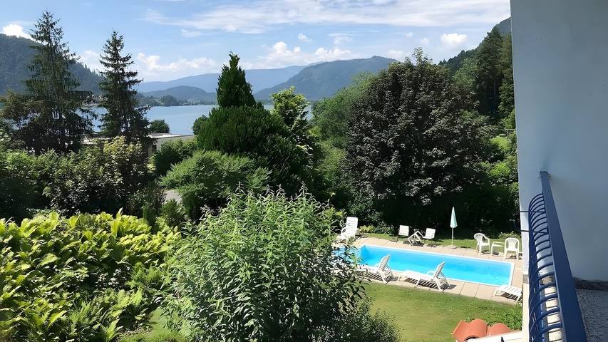 Ferienwohnung für 4 Personen, mit Garten und Seeblick