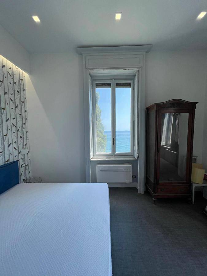 Villino Saraceno Rostain in Borgio Verezzi, Riviera di Ponente