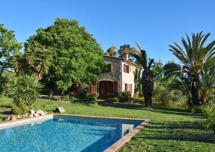 Casa de vacaciones para 8 personas, con vistas además de piscina y jardín - 1