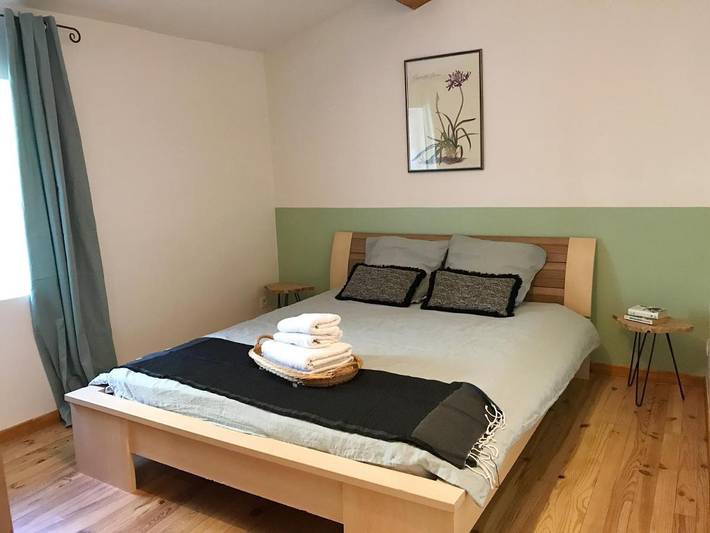 Location de vacances pour 14 personnes, avec piscine ainsi que jardin et vue, animaux acceptés à Roquetaillade - 2