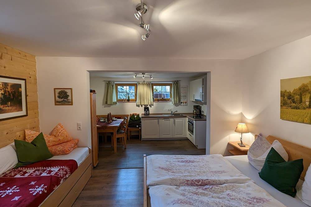 Ganze Wohnung, Ferienwohnung Ii - Fuchsbau Souterrain-Wohnung in Brannenburg, Bayerische Alpen