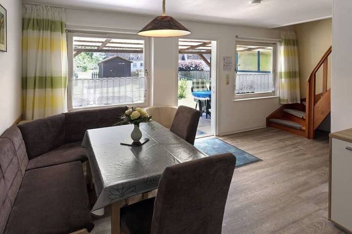 Ferienhaus für 4 Personen, mit Terrasse und Garten in Wisch